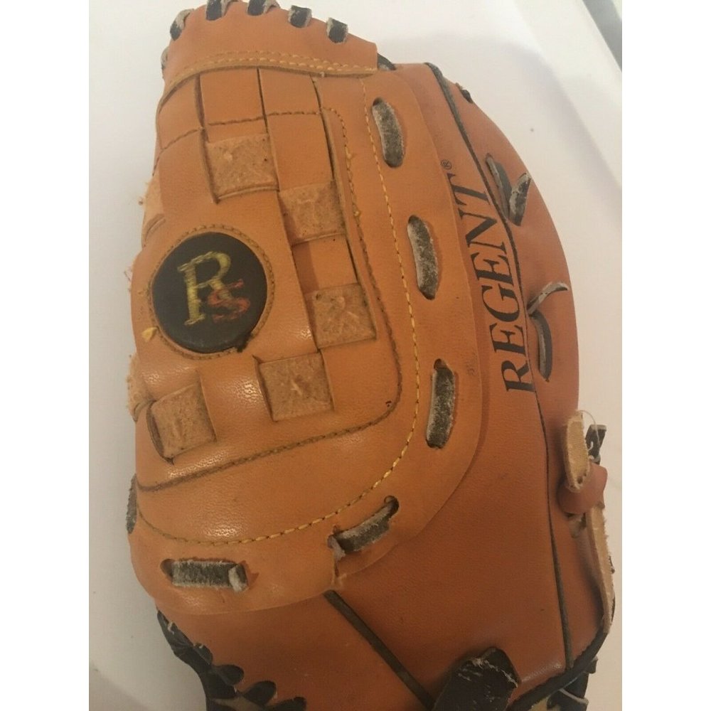 Regent‎ Rookie Signature Series 10 Inch Baseball Glove Leather Laced 07170